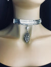 Silver herringbone choker with cafŽ loose stone leaf pendant